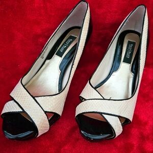 White House Black Market Women Stylish Cream & Black Peep-Toe Shoes-Size 6M